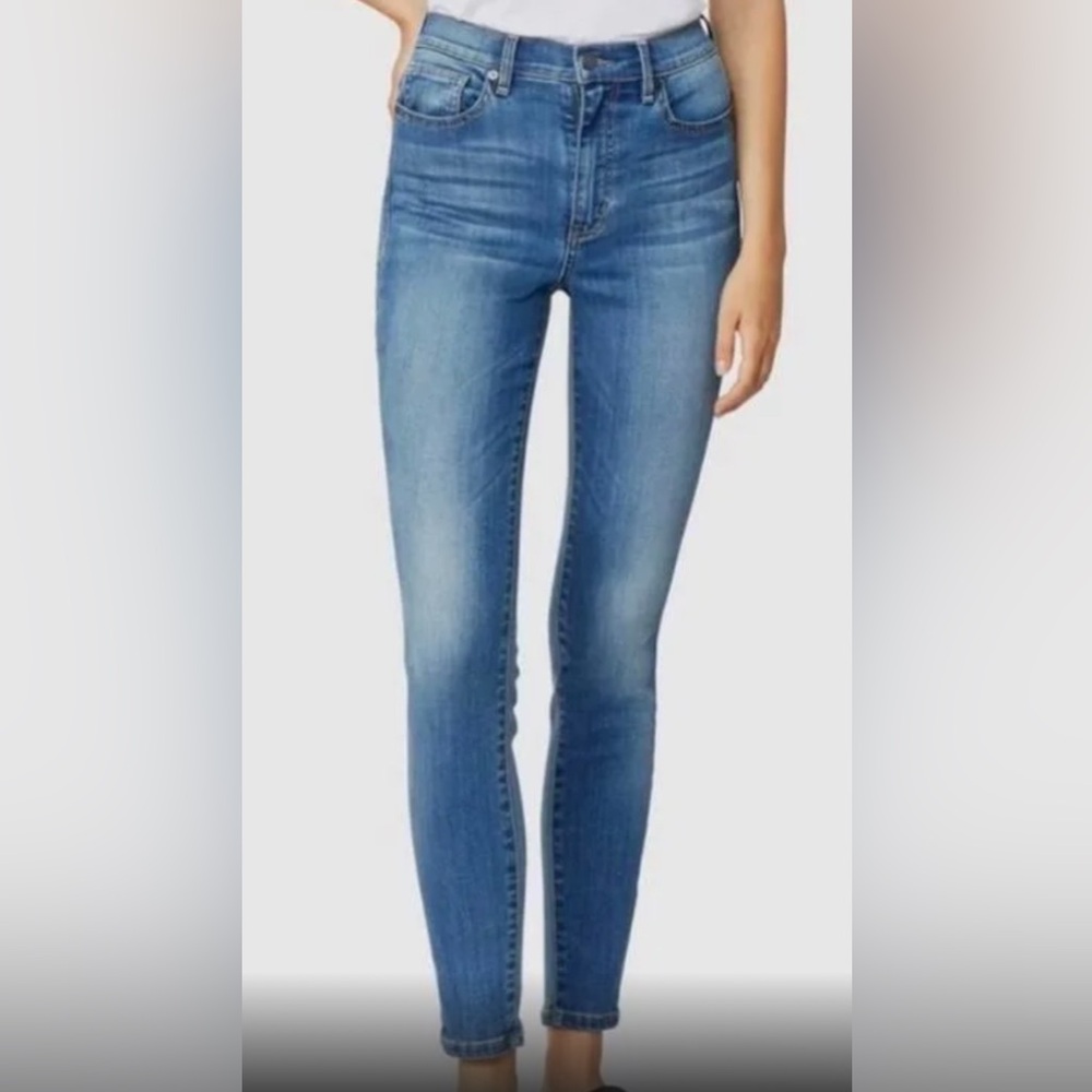 Habitual Cressa Light Wash Skinny Jeans - Size 27